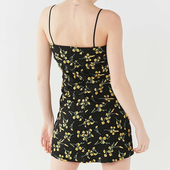 Urban Outfitters Embroidered Mini Dress NWT - Picture 6 of 6